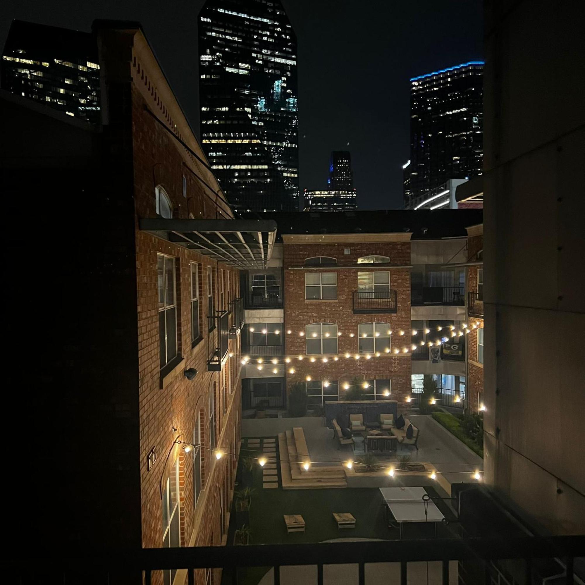 Loft Style 2br Apt I Center I Pool I Gym I Workspace I Pets Apartamento